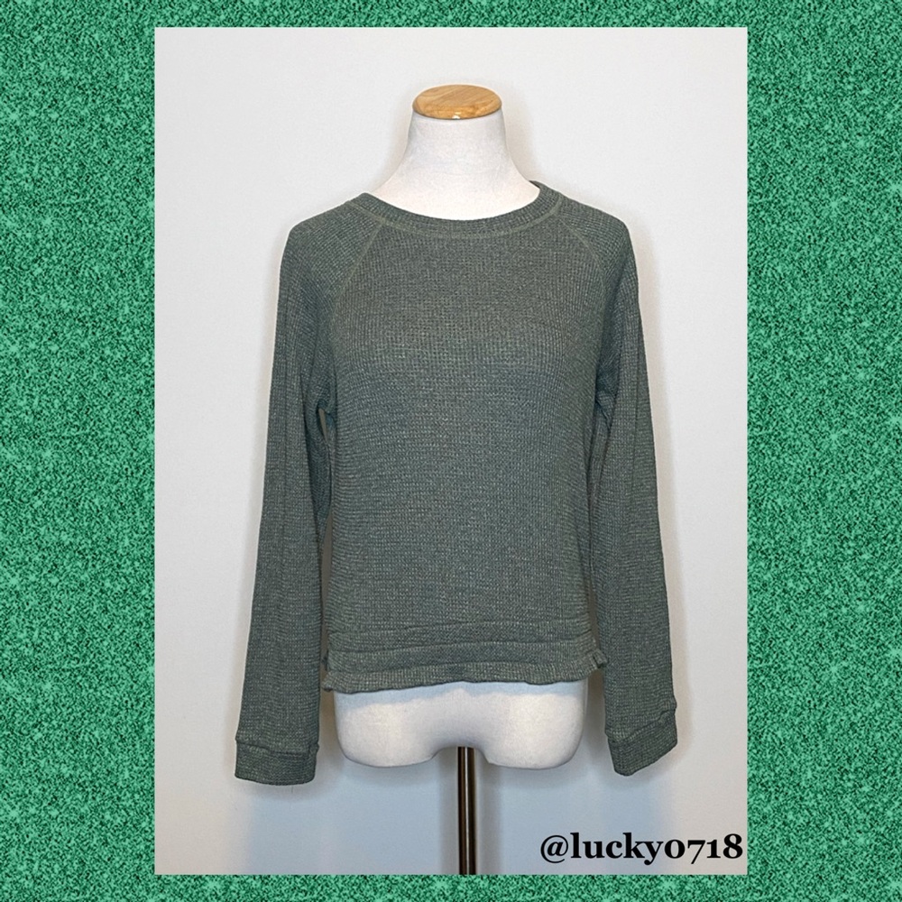 Monrow Green Waffle Knit Ruffled Edge Pullover S